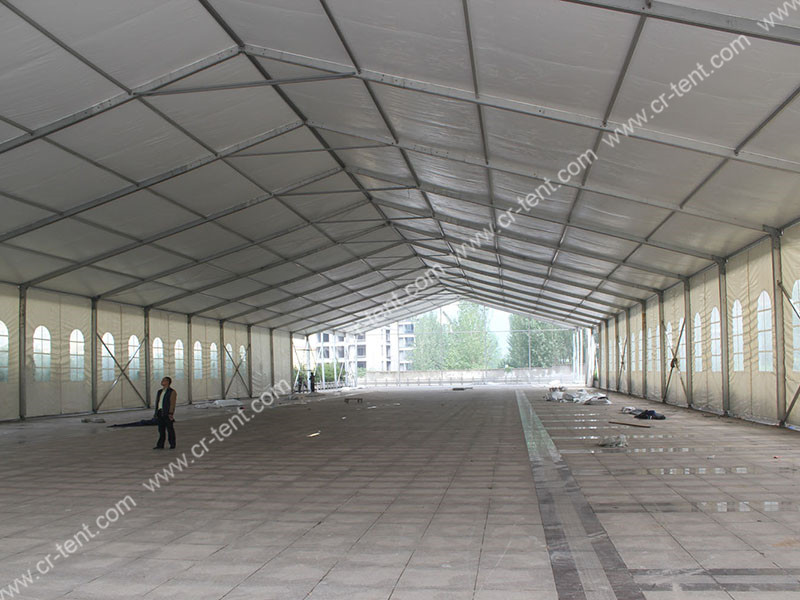 25m×70m四周圍布